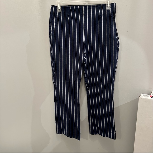 EUC Gap Crop Flare Striped Pants. Women’s 8. - Picture 1 of 9